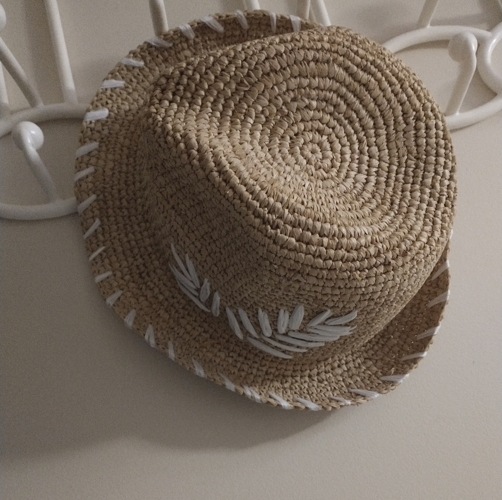 Talbots Straw Fedora White Tropical Fern Leaf Design - Picture 6 of 7
